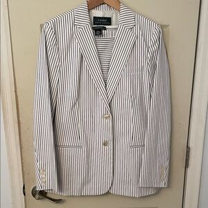 Ralph Lauren women’s 3 piece pantsuit.
Black and white pinstripe.